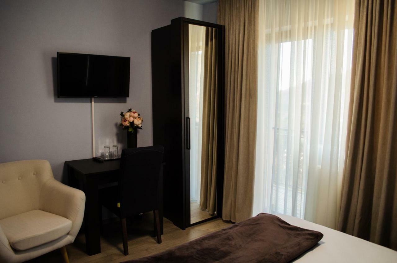 Panoramic Hotel Baia-Sprie Ngoại thất bức ảnh